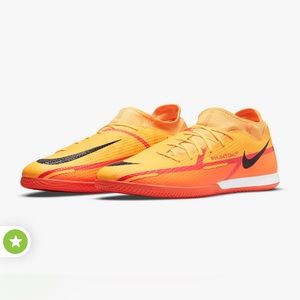 Nike Phantom GT Indoor Soccer Shoe, Big Kids size 4
